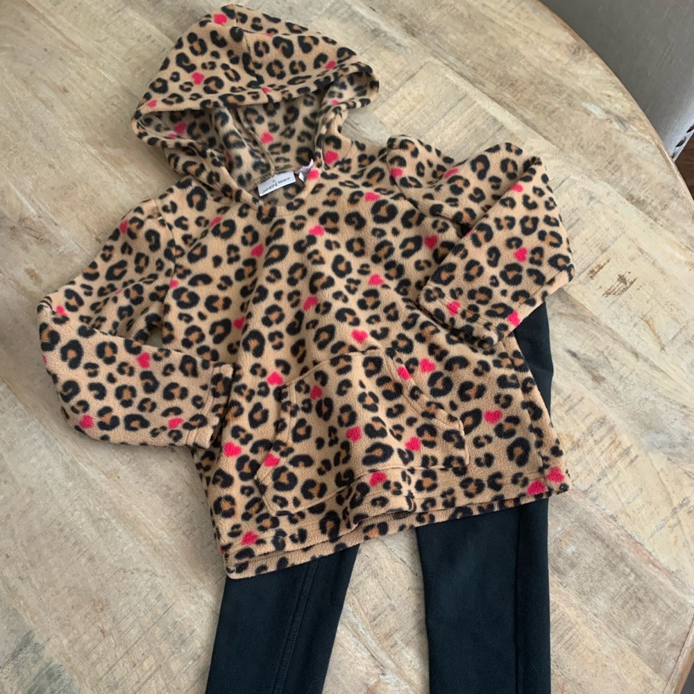 Leopard fleece pullover outfit